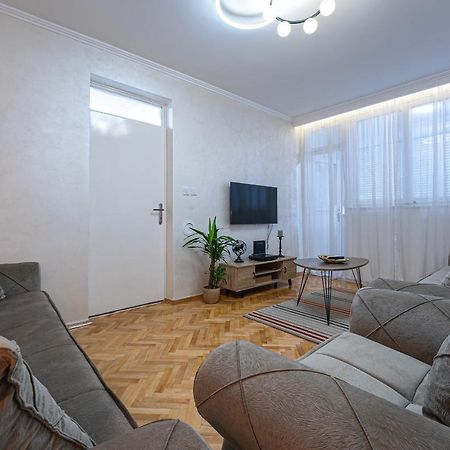 Clock Tower Lux Apartment Podgorica Exterior photo