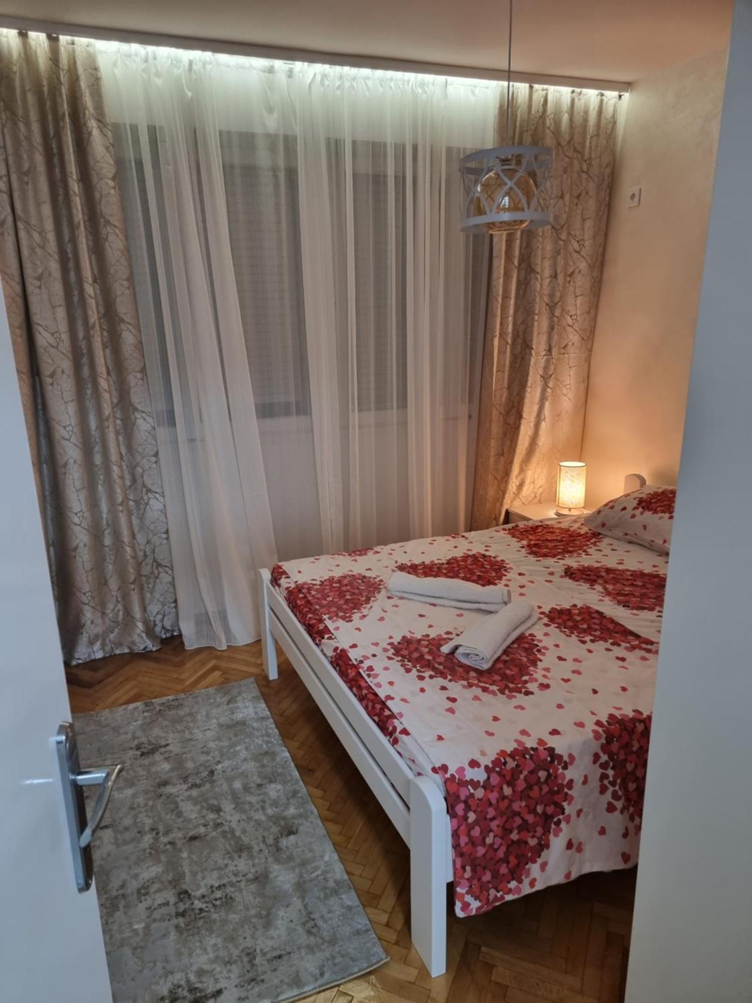 Clock Tower Lux Apartment Podgorica Exterior photo